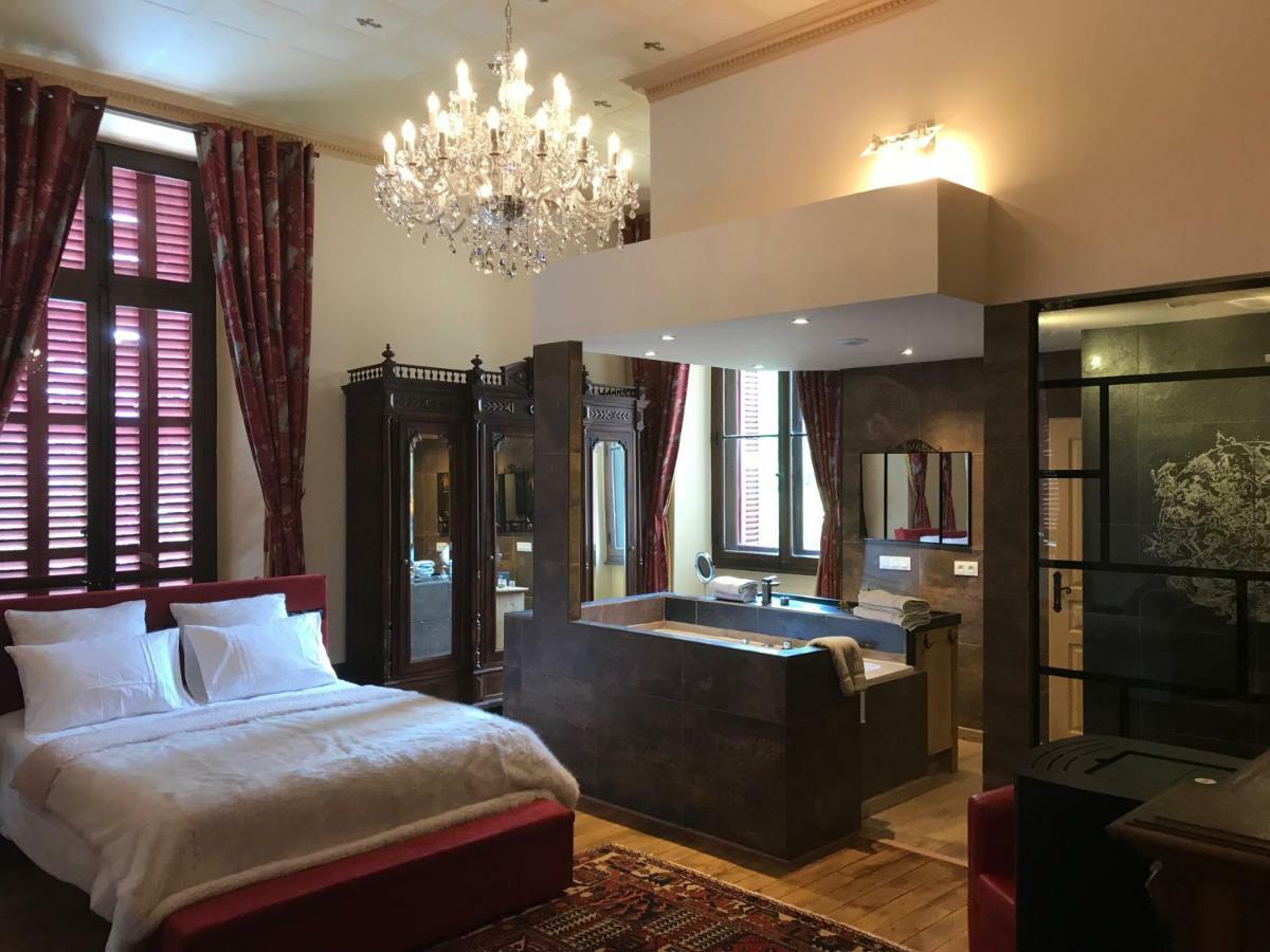 Deluxe Room,818475860:JPEG